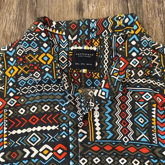 Cactus Man Ricky Singh Men’s Button Up Shirt Size Large Aztec Print - Picture 2 of 4